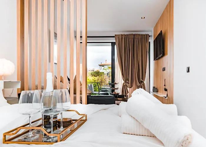 Kallithea Diamond Suite